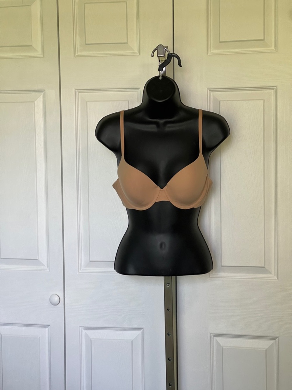 SKIMS Smooth Underwire Bra - Tan